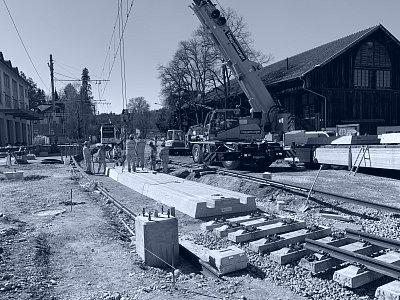 Einbau der Gleistragplatte
