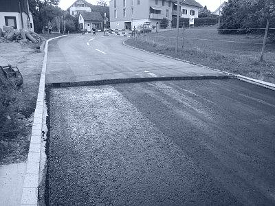 Einbau beider Asphaltschichten