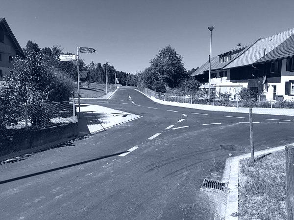 Neuer Kreuzungsbereich mit Pflästerung